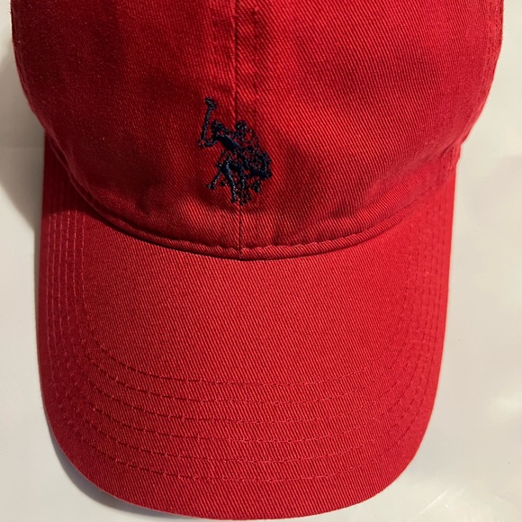 U.S. Polo Assn. Red Cap with Embroidered Logo - Picture 1 of 4
